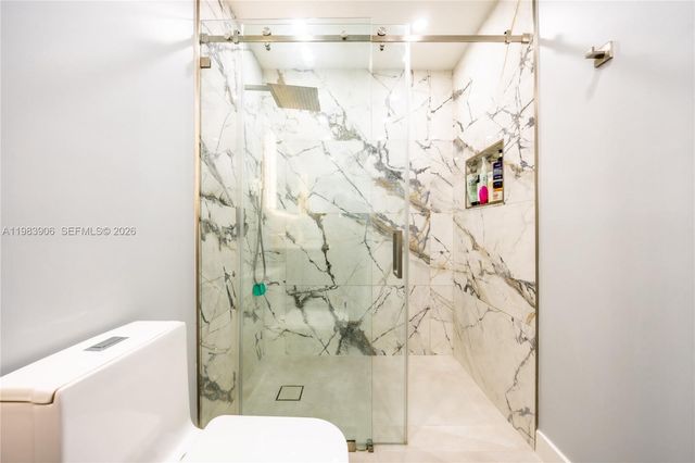 930 NW 197th Ave, Pembroke Pines, FL 33029