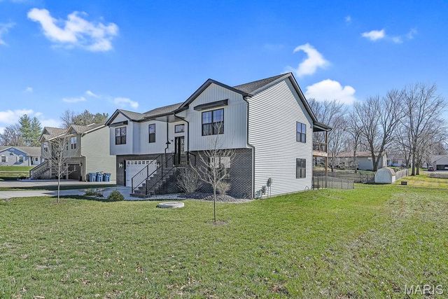 1080 Barbados Drive, Edwardsville, IL 62025
