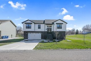 1080 Barbados Drive, Edwardsville, IL 62025
