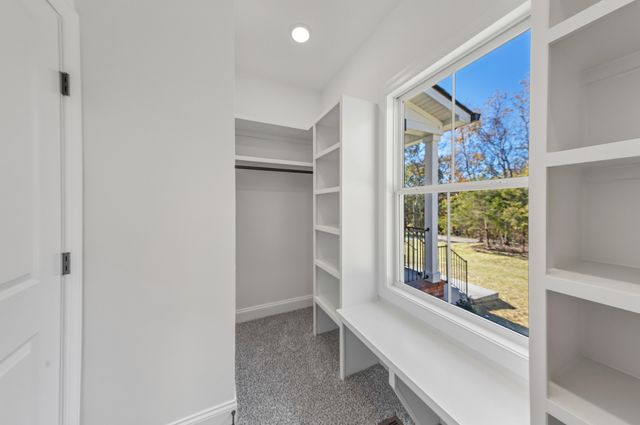 1675 Sulphur College Rd, Hartsville, TN 37074