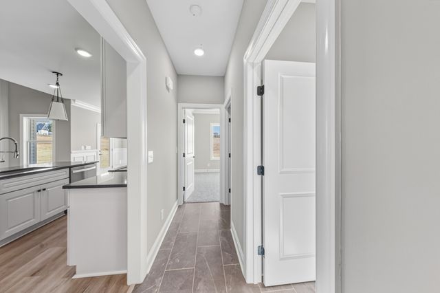 1675 Sulphur College Rd, Hartsville, TN 37074