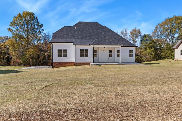 1675 Sulphur College Rd, Hartsville, TN 37074