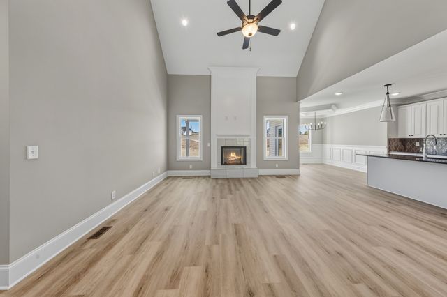 1675 Sulphur College Rd, Hartsville, TN 37074