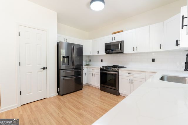 2400 Kirkstone Court, Buford, GA 30519