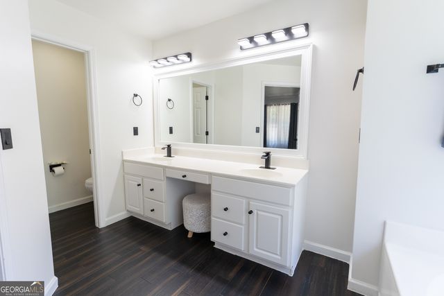 2400 Kirkstone Court, Buford, GA 30519