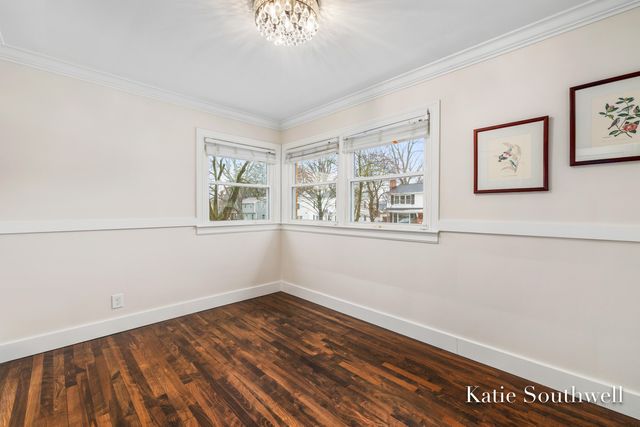 2610 Albert Drive SE, Grand Rapids, MI 49506