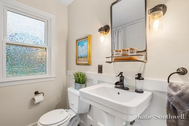 2610 Albert Drive SE, Grand Rapids, MI 49506