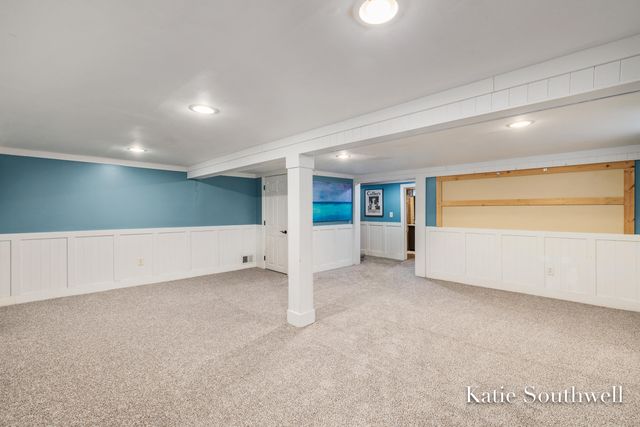 2610 Albert Drive SE, Grand Rapids, MI 49506