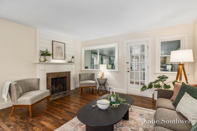 2610 Albert Drive SE, Grand Rapids, MI 49506