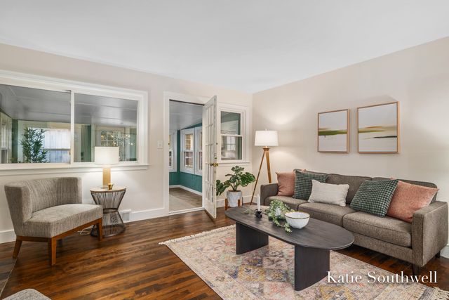 2610 Albert Drive SE, Grand Rapids, MI 49506