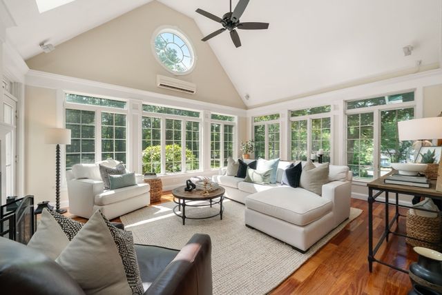 23 Longwood Dr, Hopkinton, MA 01748