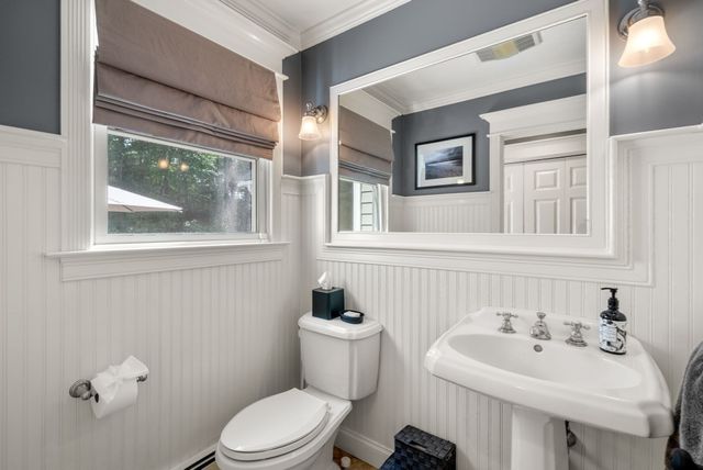 23 Longwood Dr, Hopkinton, MA 01748
