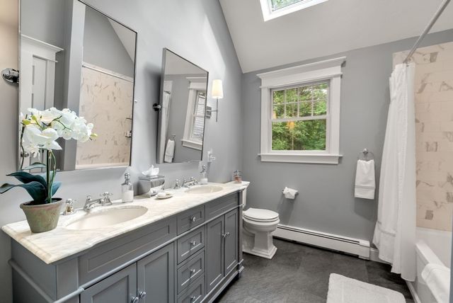 23 Longwood Dr, Hopkinton, MA 01748