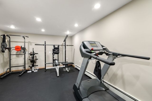 23 Longwood Dr, Hopkinton, MA 01748