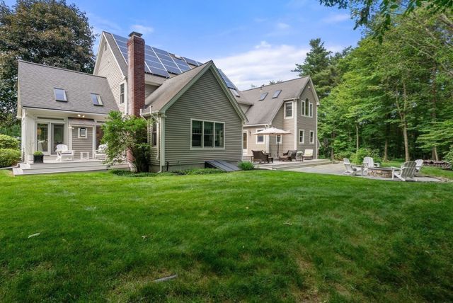 23 Longwood Dr, Hopkinton, MA 01748