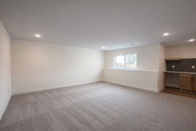 5877 N St. Paul Ct., Wichita, KS 67204