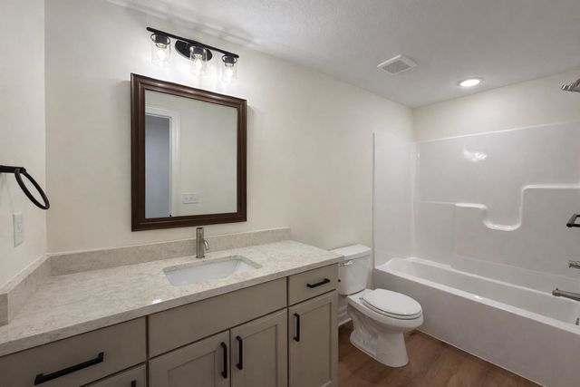 5877 N St. Paul Ct., Wichita, KS 67204