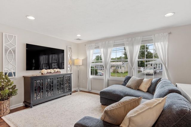 37 Louise Road, Holbrook, MA 02343