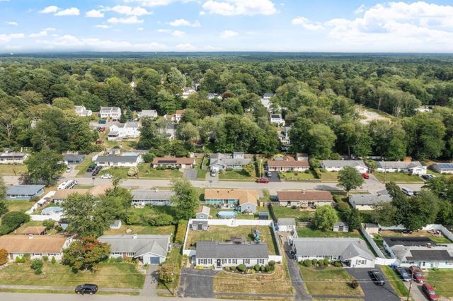 37 Louise Road, Holbrook, MA 02343