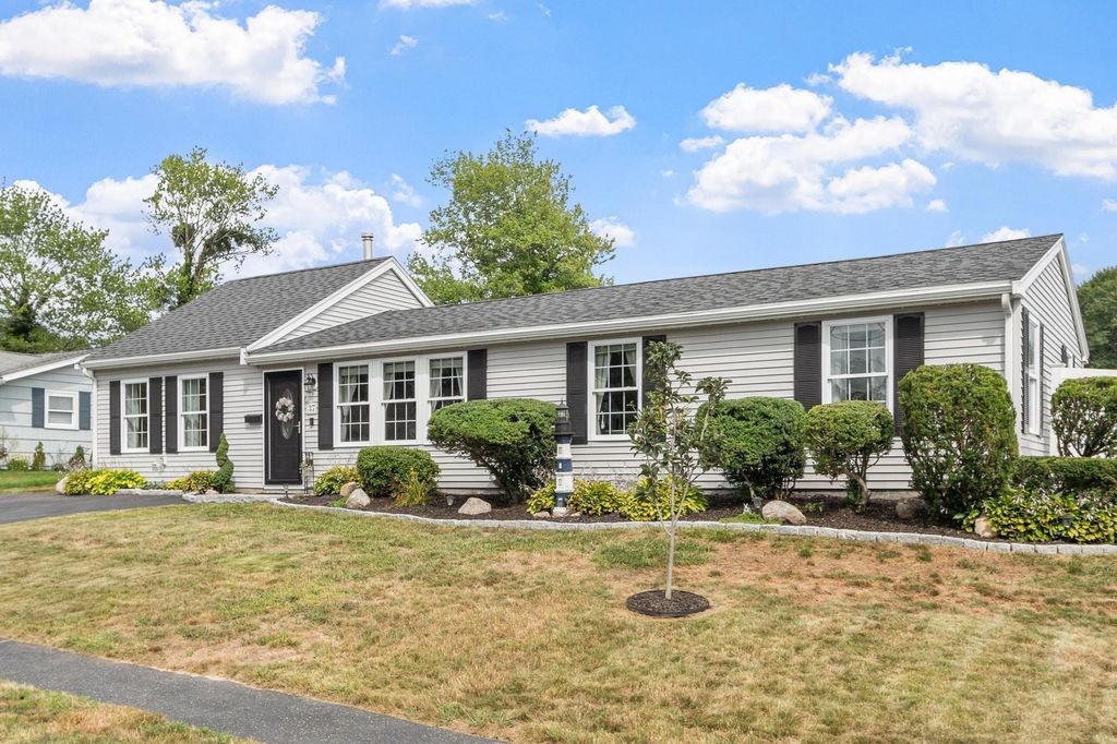 37 Louise Road, Holbrook, MA 02343