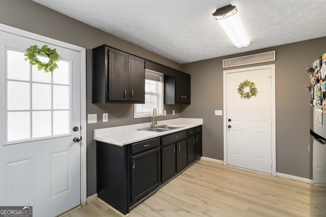 4560 Spring Leaf Drive, Gillsville, GA 30543