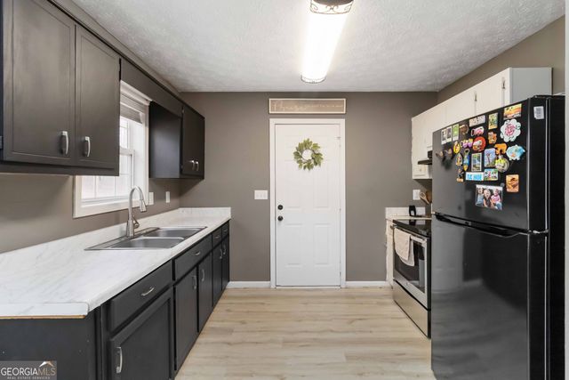 4560 Spring Leaf Drive, Gillsville, GA 30543