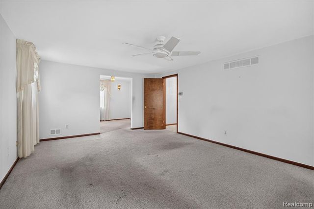 8940 Sarah Lane, Grosse Ile, MI 48138