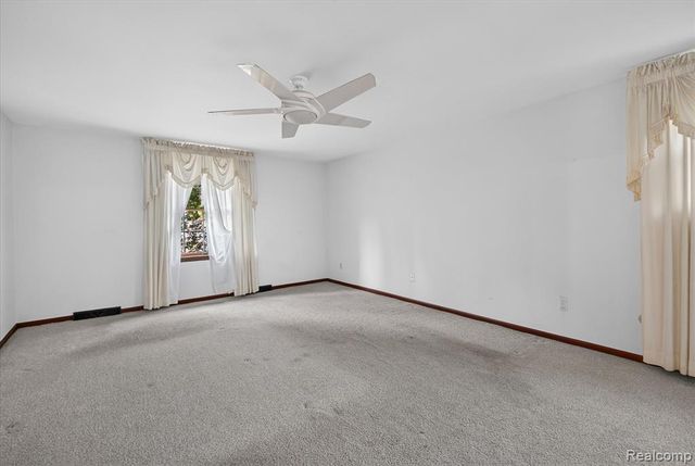 8940 Sarah Lane, Grosse Ile, MI 48138
