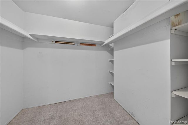 8940 Sarah Lane, Grosse Ile, MI 48138