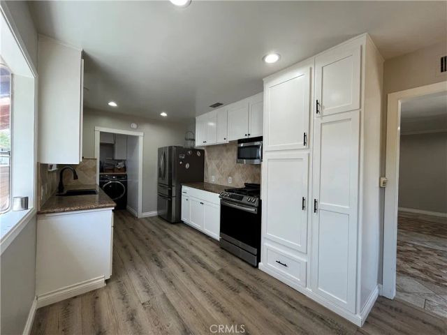 15358 Leadwell, Van Nuys, CA 91406