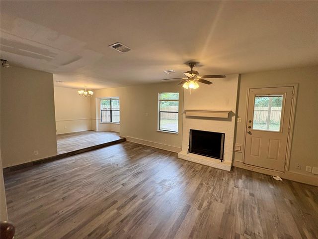 80 Fallenstone Drive, The Woodlands, TX 77381