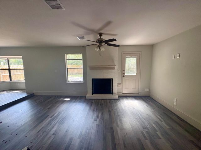 80 Fallenstone Drive, The Woodlands, TX 77381