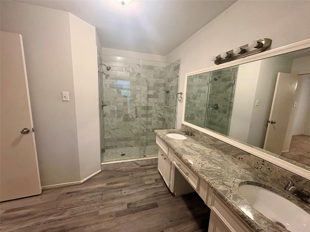 80 Fallenstone Drive, The Woodlands, TX 77381