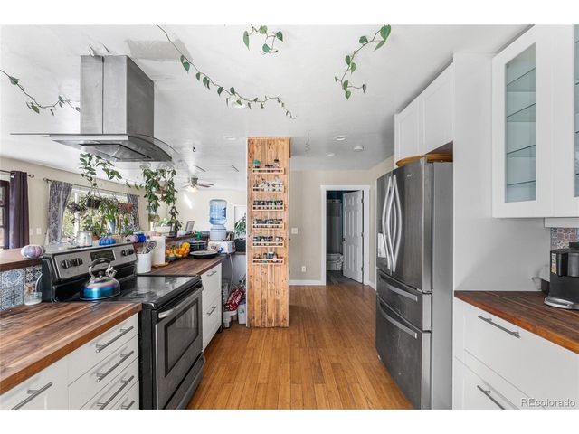 947 Sleepy Hollow Dr, Bailey, CO 80421