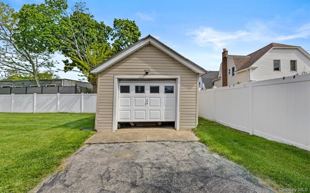 76 Solomon Avenue, Inwood, NY 11096