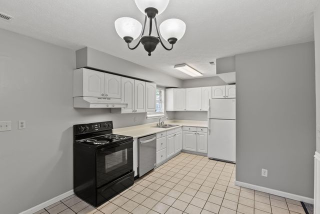 614 S Central Avenue, Nicholasville, KY 40356