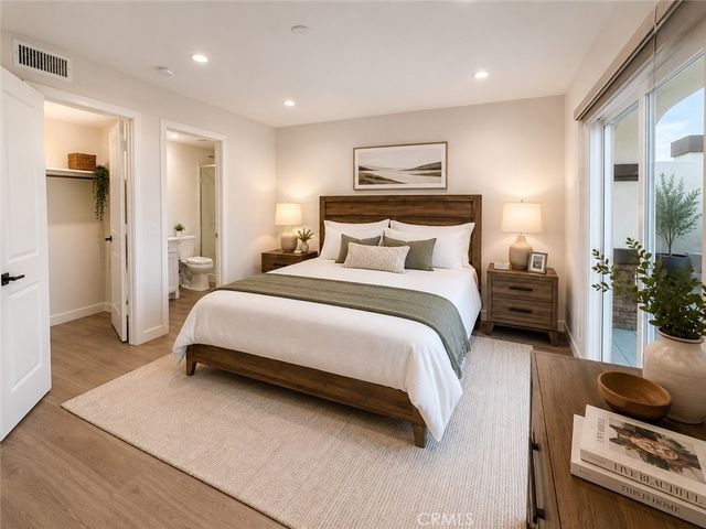 946 Warwick, Thousand Oaks, CA 91360