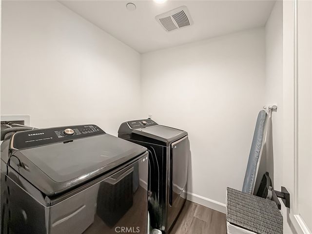 946 Warwick, Thousand Oaks, CA 91360