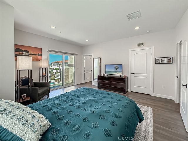946 Warwick, Thousand Oaks, CA 91360