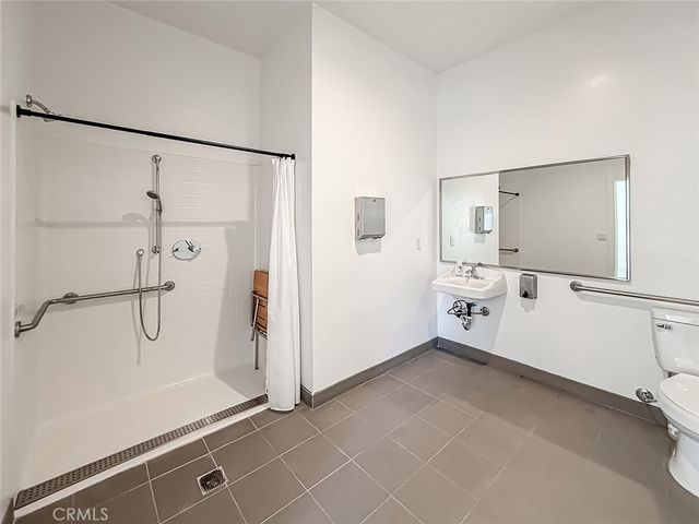 946 Warwick, Thousand Oaks, CA 91360