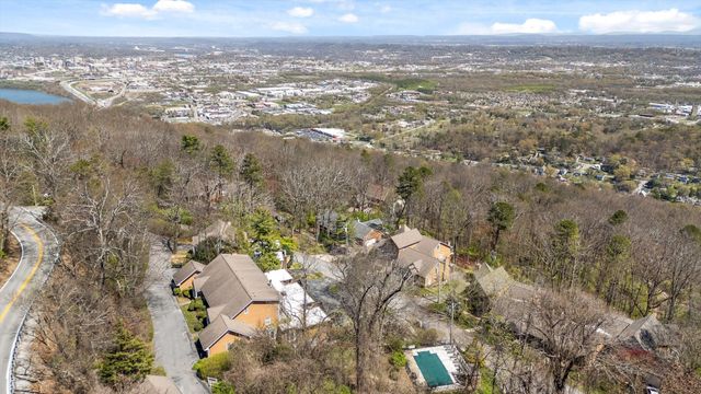 565 Winterview Lane, Chattanooga, TN 37409