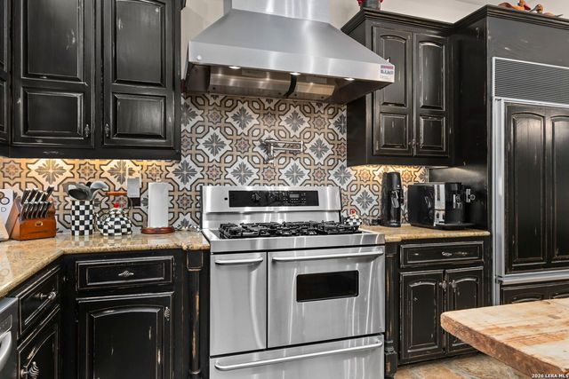 12 WATERFORD GLN, San Antonio, TX 78257