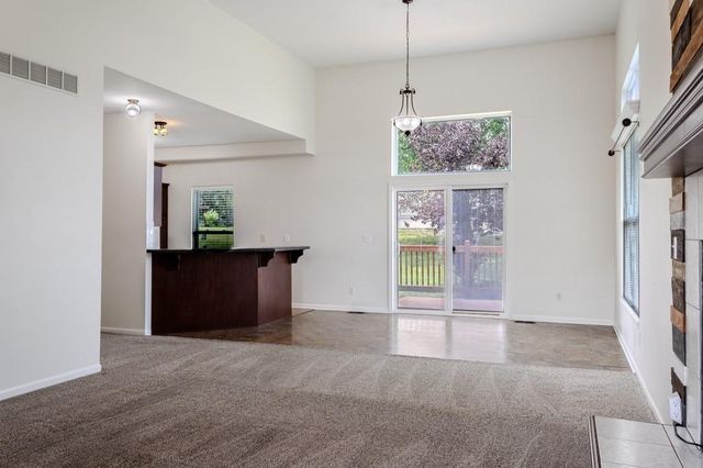 21705 S Race Street, Spring Hill, KS 66083
