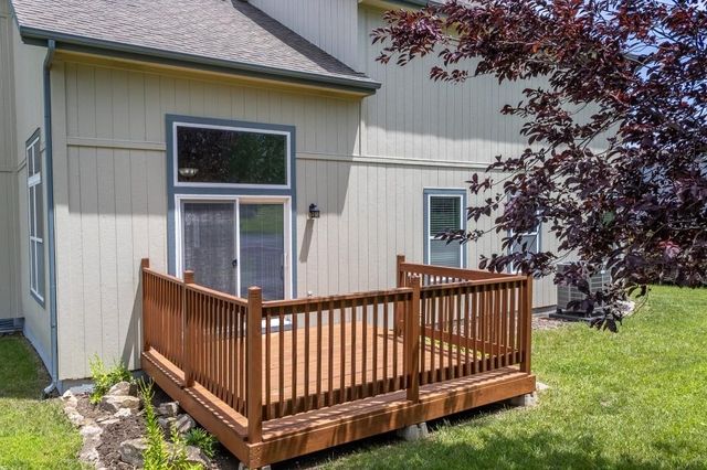 21705 S Race Street, Spring Hill, KS 66083