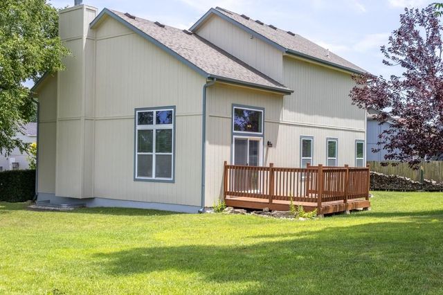 21705 S Race Street, Spring Hill, KS 66083