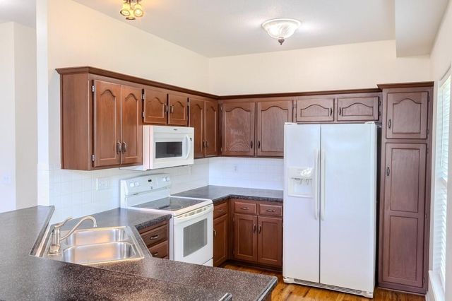 21705 S Race Street, Spring Hill, KS 66083