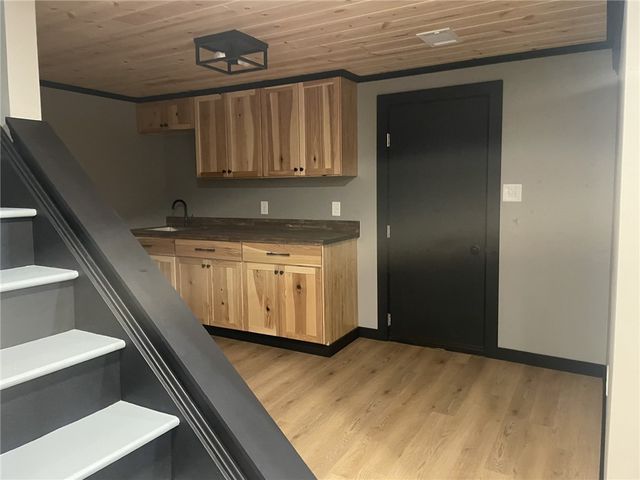 414 Argonne Dr, New Kensington, PA 15068