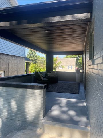 414 Argonne Dr, New Kensington, PA 15068