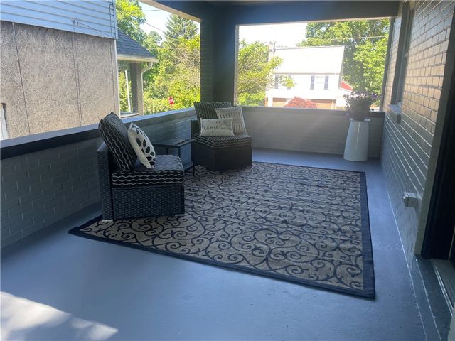 414 Argonne Dr, New Kensington, PA 15068
