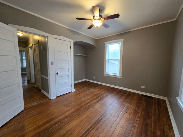 249 E Park Boulevard 1, Villa Park, IL 60181